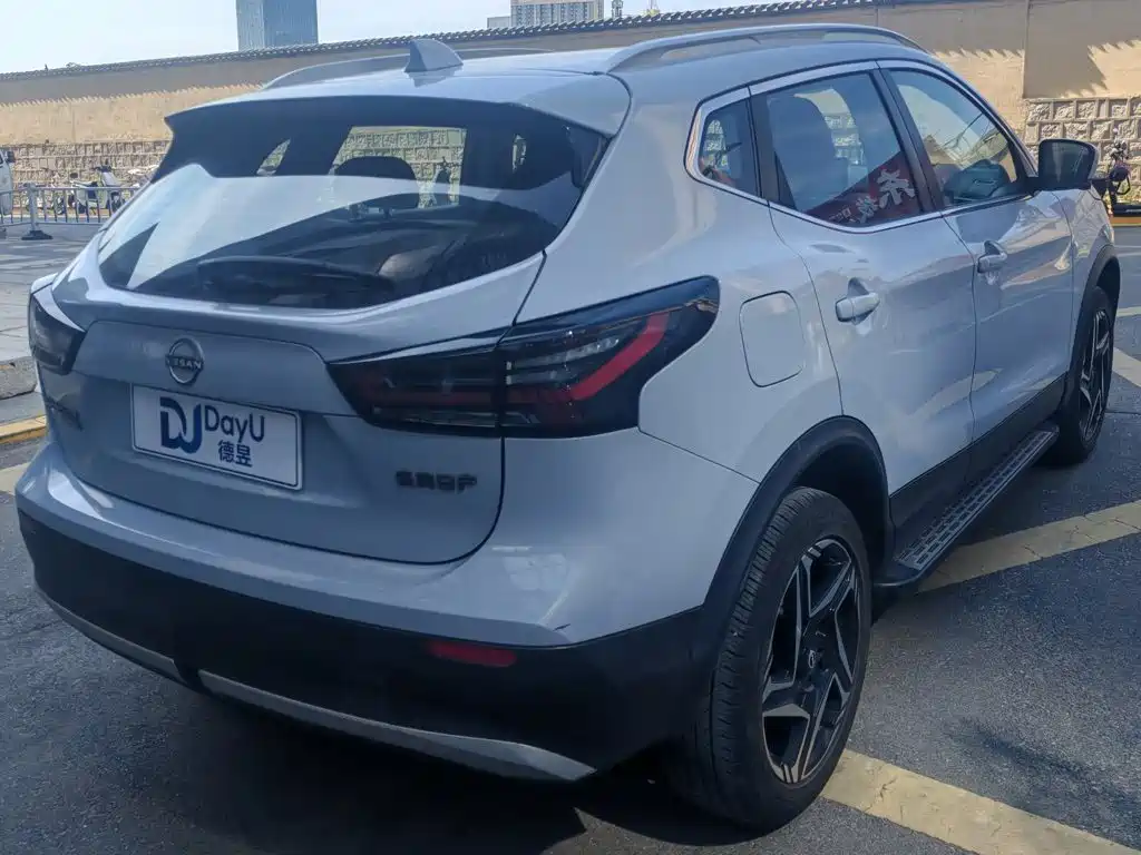 Nissan Qashqai — фото 6