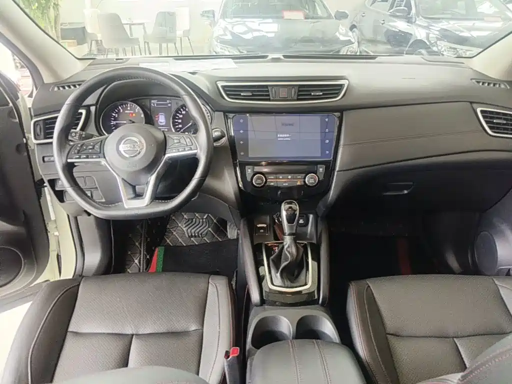 Nissan Qashqai — фото 10