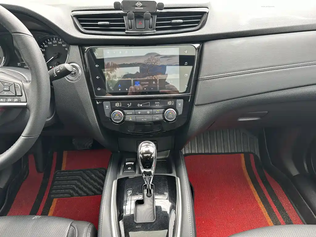 Nissan X-Trail — фото 14