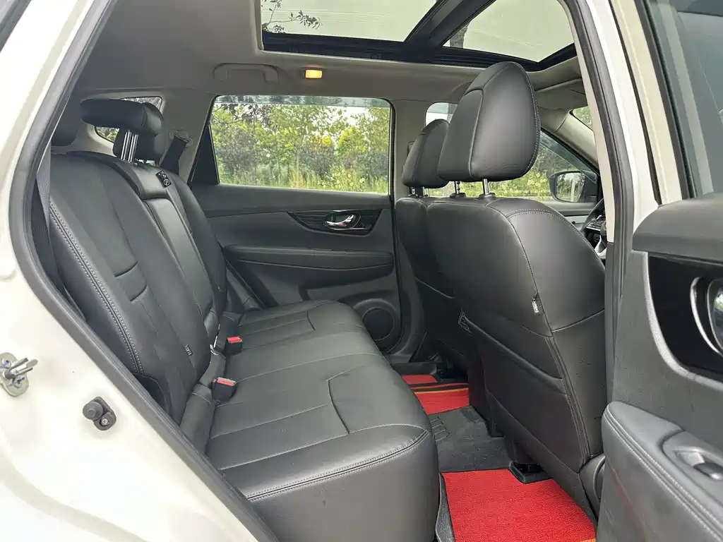 Nissan X-Trail — фото 10