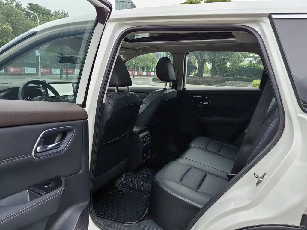 Nissan X-Trail — фото 14