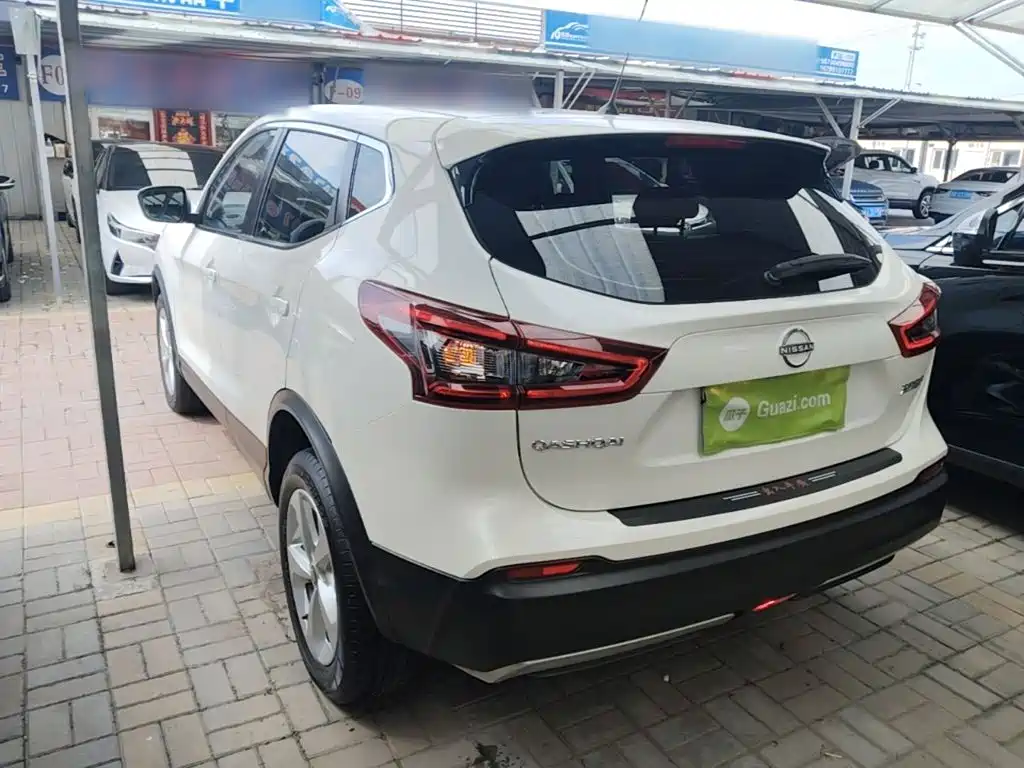 Nissan Qashqai — фото 5