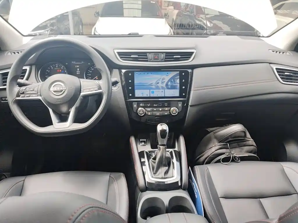 Nissan Qashqai — фото 10