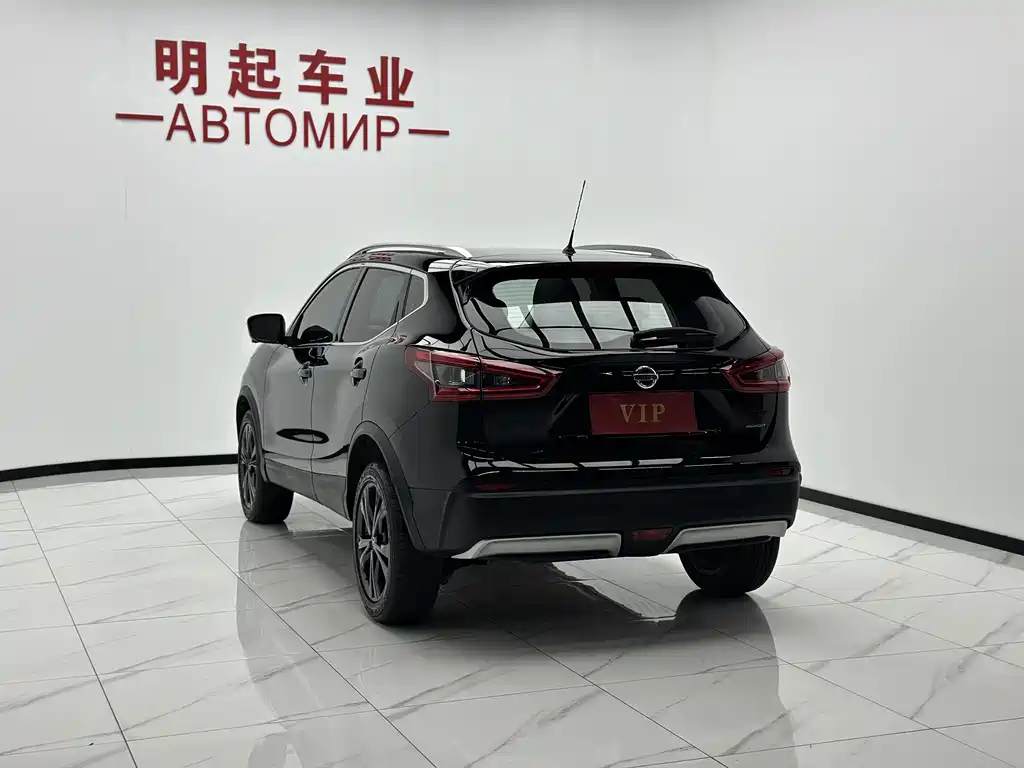Nissan Qashqai — фото 8