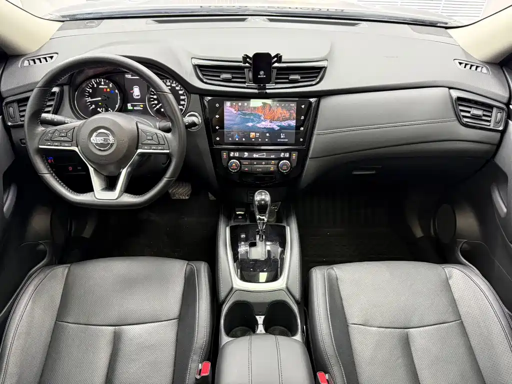 Nissan X-Trail — фото 10