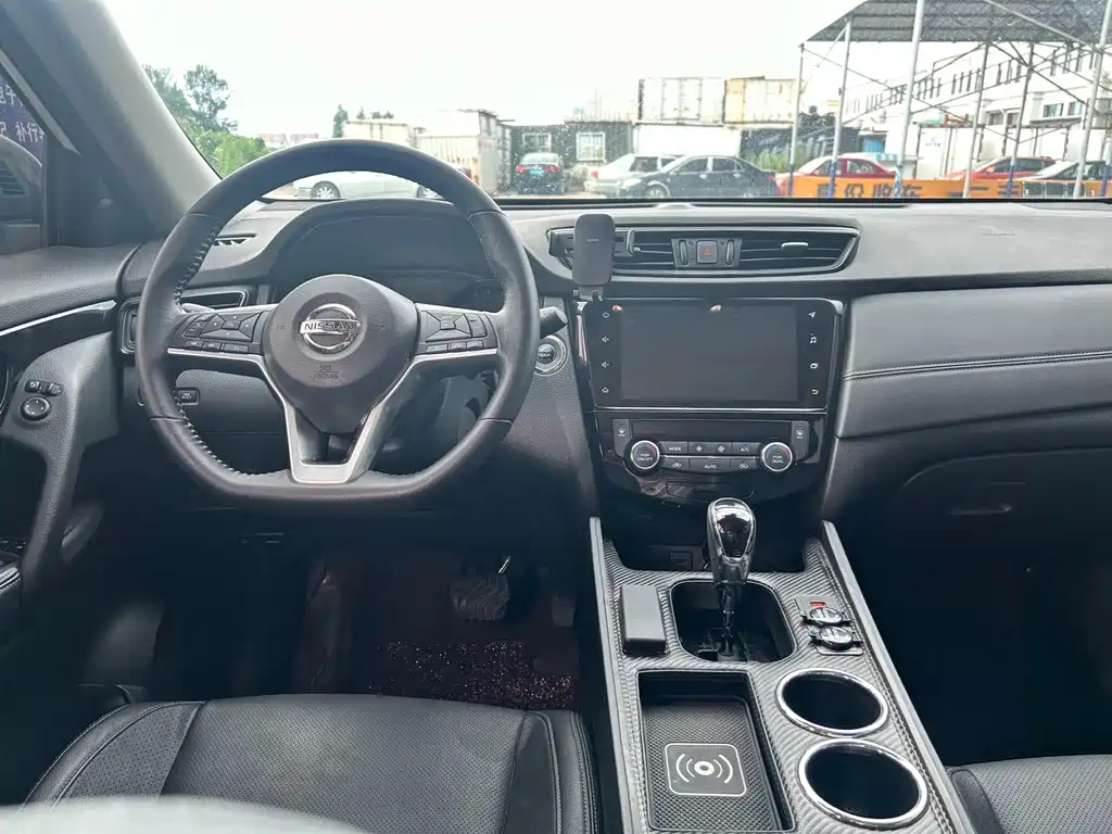Nissan X-Trail — фото 10