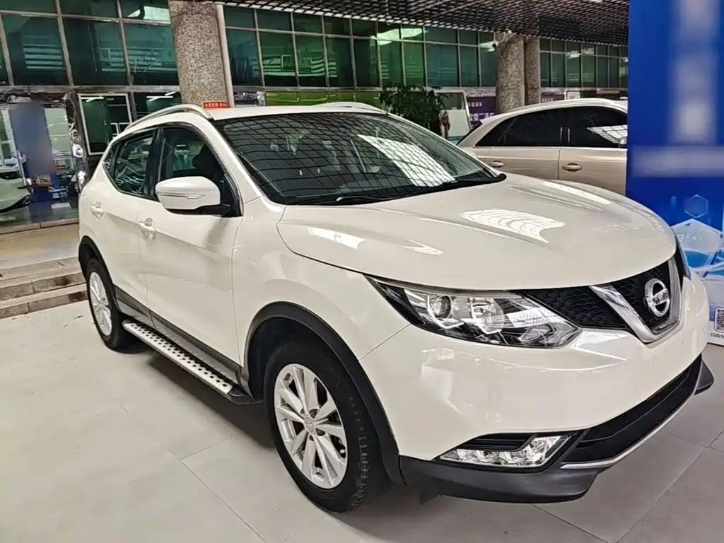 Nissan Qashqai — фото 4