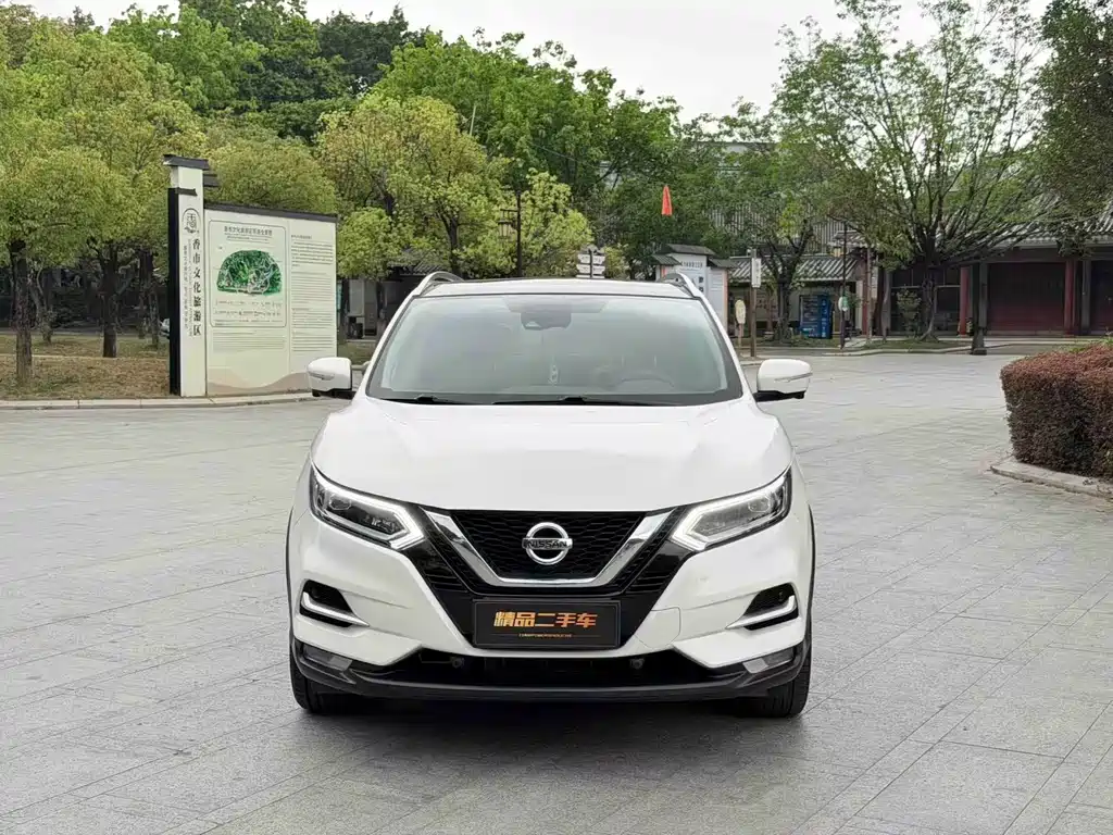 Nissan Qashqai — фото 2