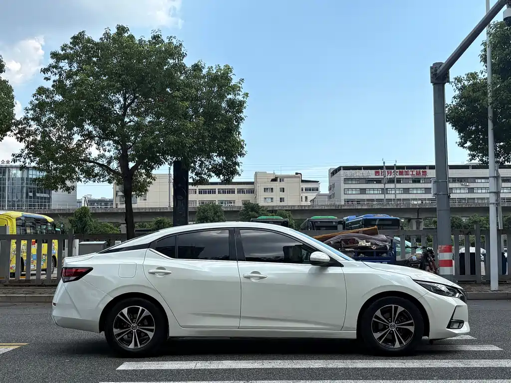 Nissan Sylphy — фото 4