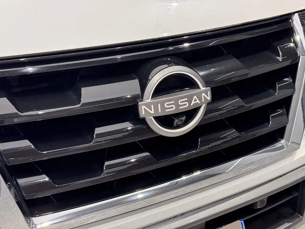 Nissan Patrol — фото 4