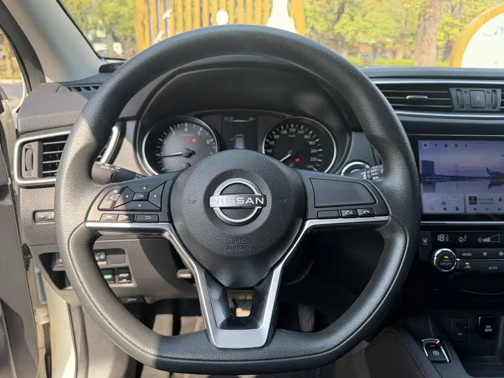 Nissan Qashqai — фото 13