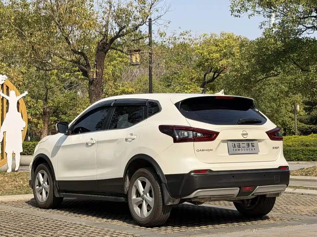 Nissan Qashqai — фото 5