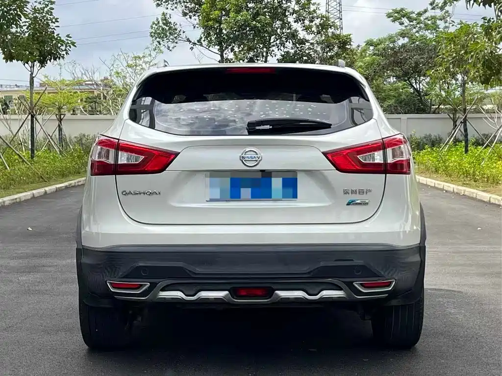 Nissan Qashqai — фото 8