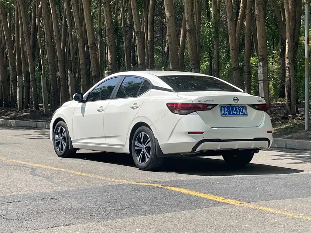 Nissan Sylphy — фото 4