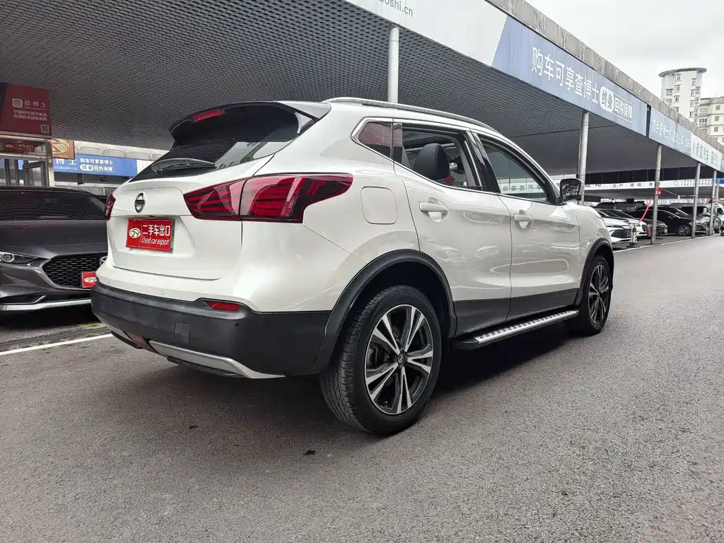 Nissan Qashqai — фото 5