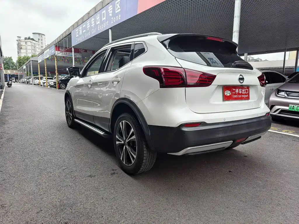 Nissan Qashqai — фото 7