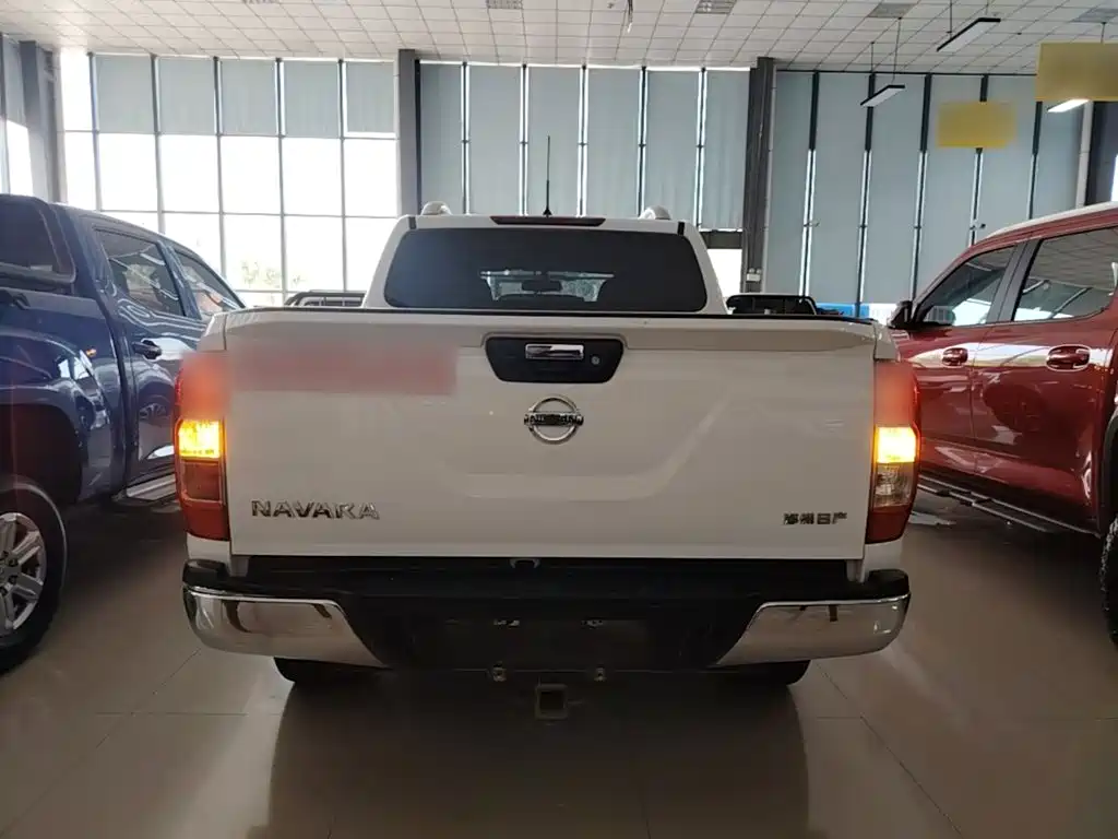 Nissan Navara — фото 4