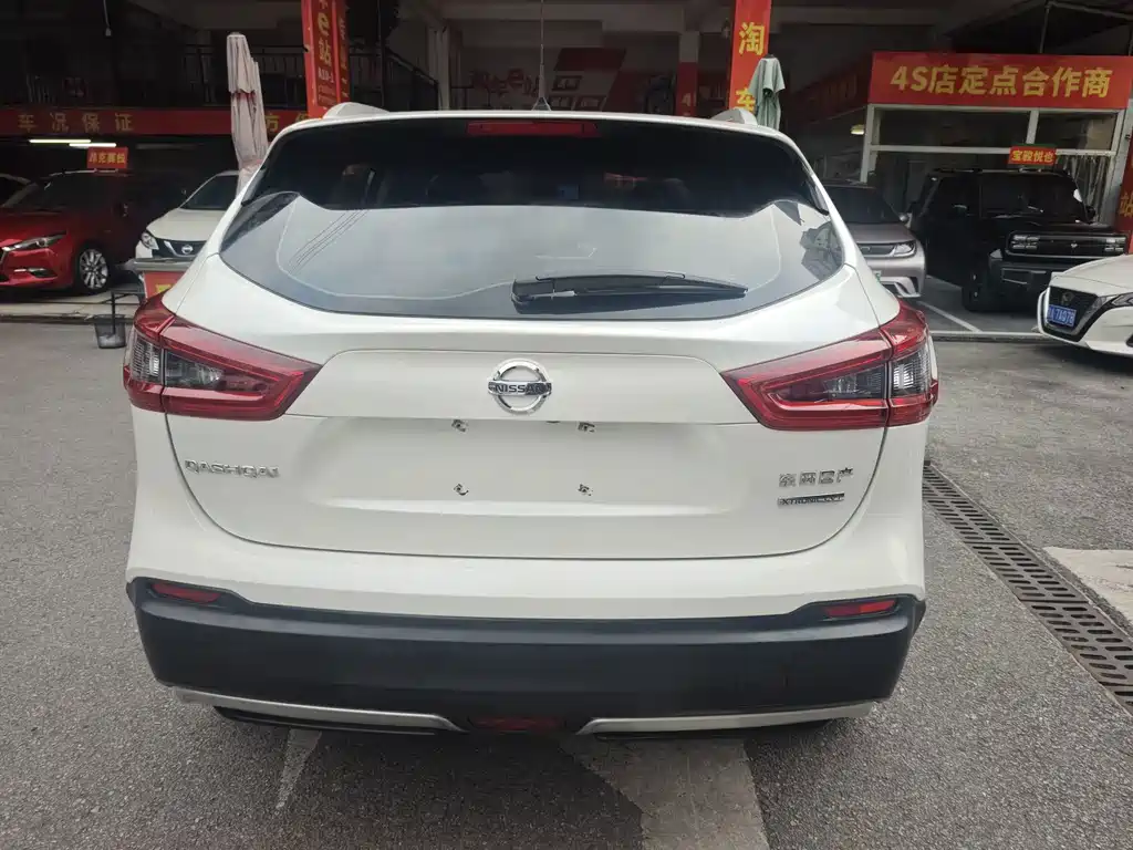 Nissan Qashqai — фото 5