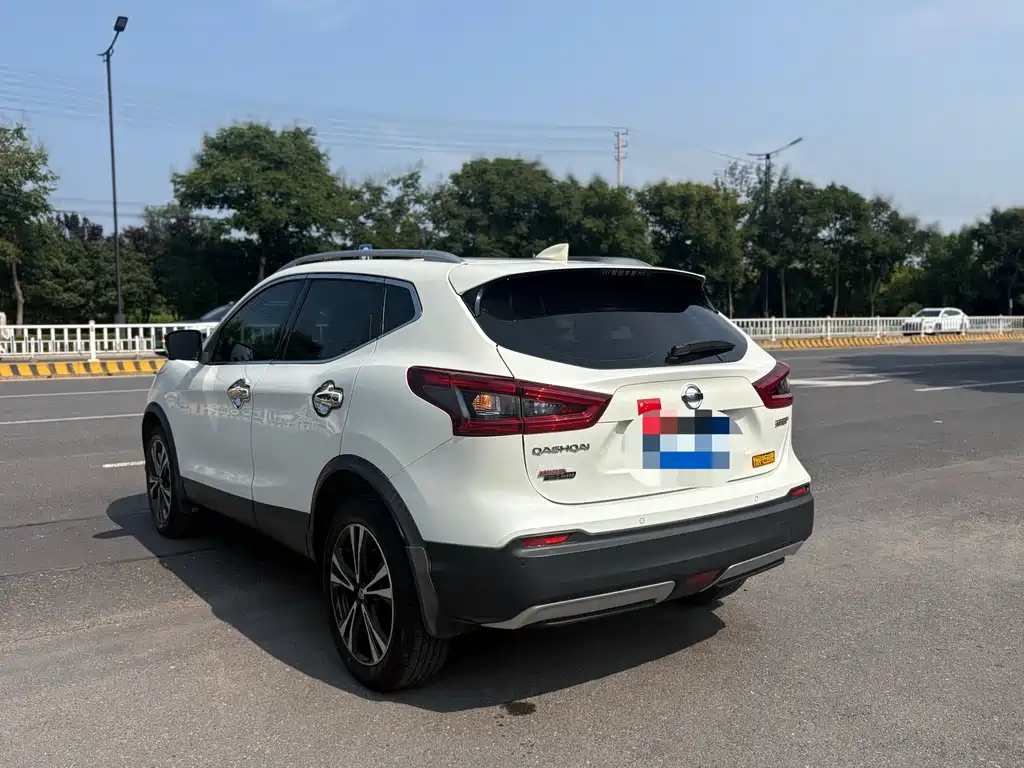 Nissan Qashqai — фото 2