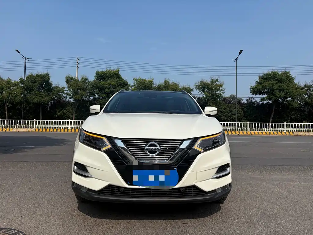 Nissan Qashqai — фото 7