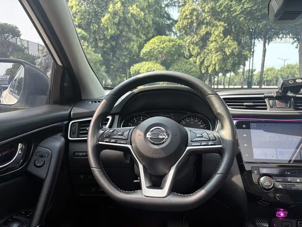 Nissan Qashqai — фото 10