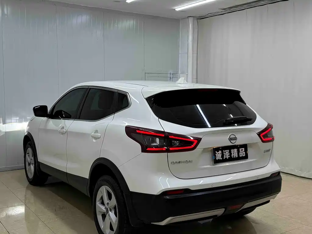 Nissan Qashqai — фото 6