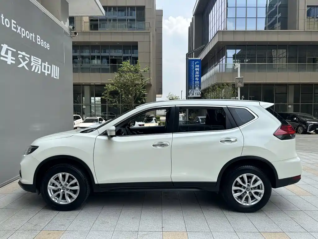 Nissan X-Trail — фото 3