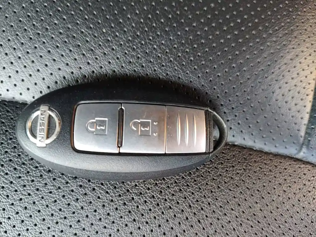 Nissan Navara — фото 9