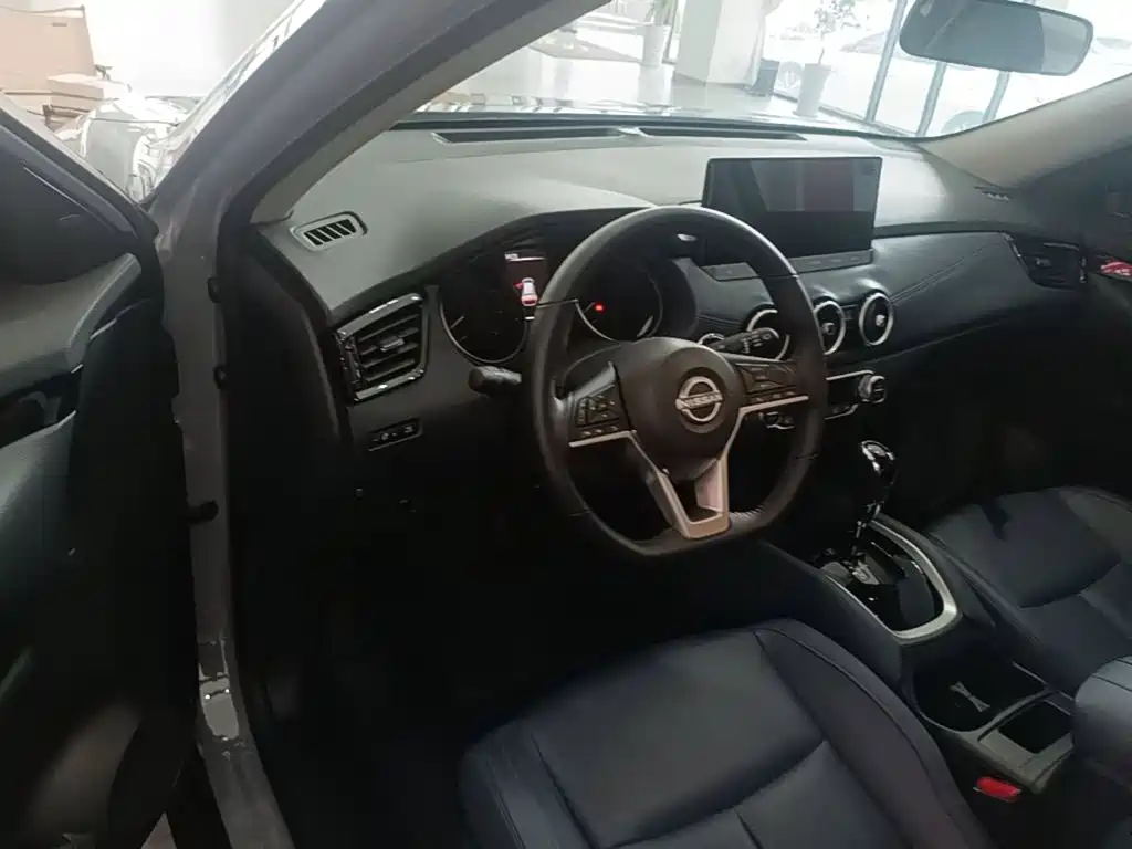 Nissan X-Trail — фото 11