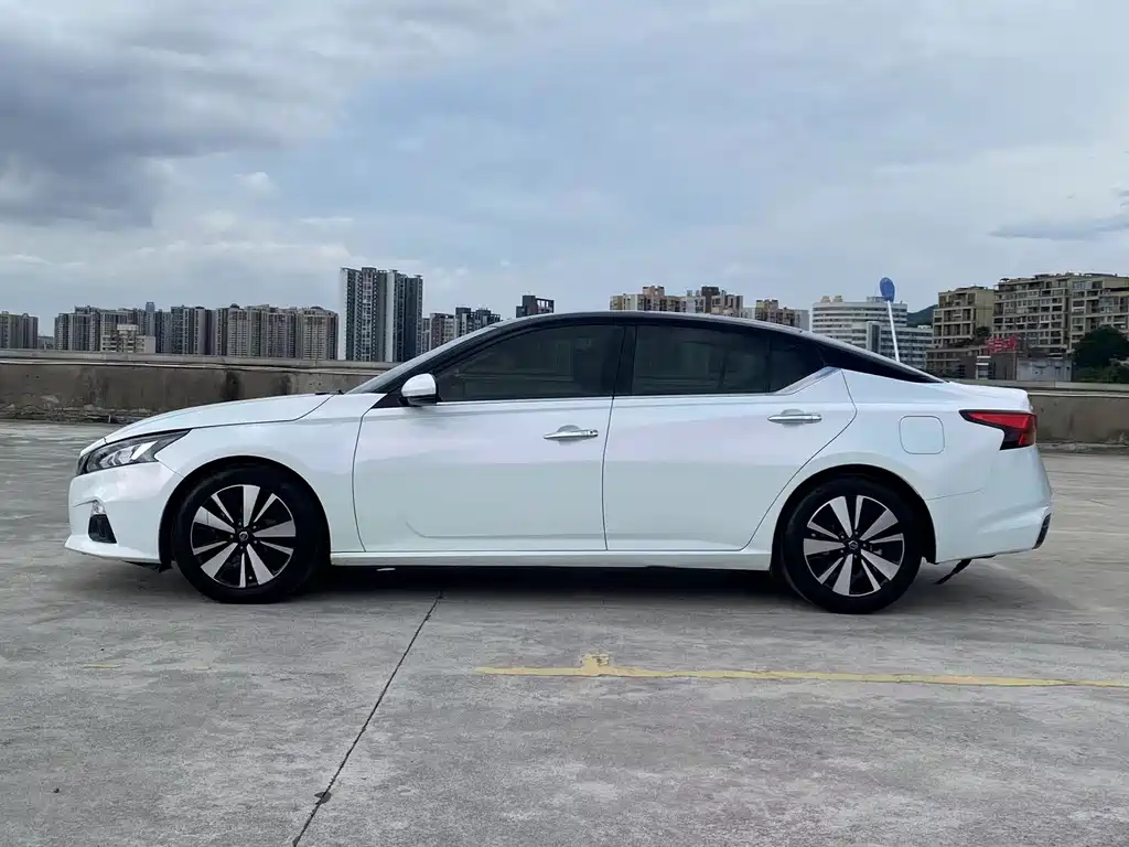 Nissan Teana — фото 3