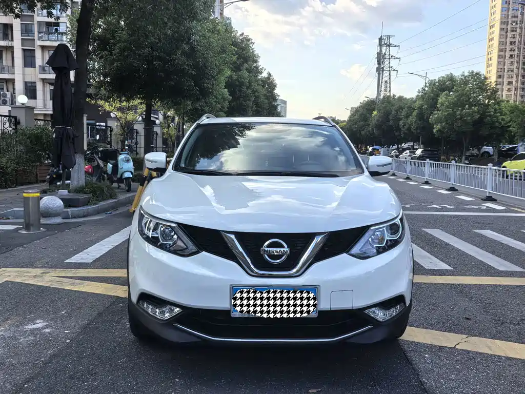Nissan Qashqai — фото 2