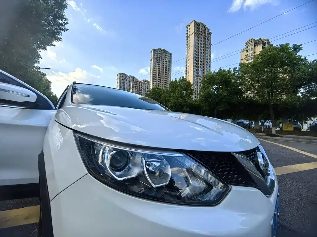 Nissan Qashqai — фото 13