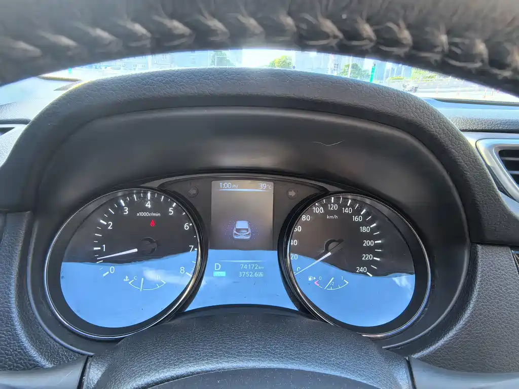 Nissan Qashqai — фото 14