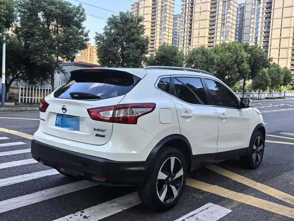 Nissan Qashqai — фото 4