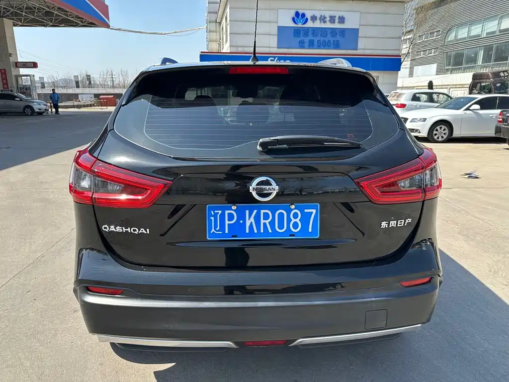 Nissan Qashqai — фото 5