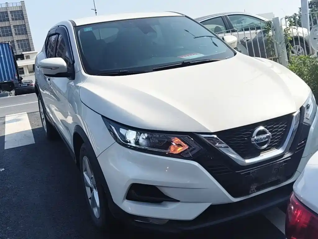 Nissan Qashqai — фото 4