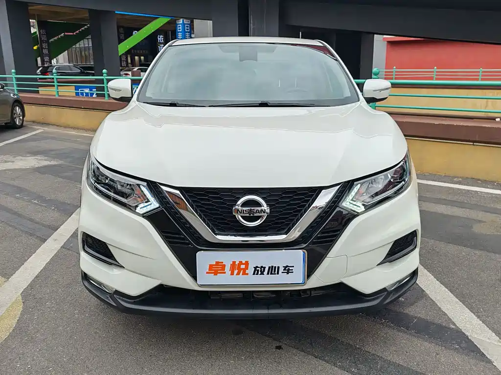 Nissan Qashqai — фото 2