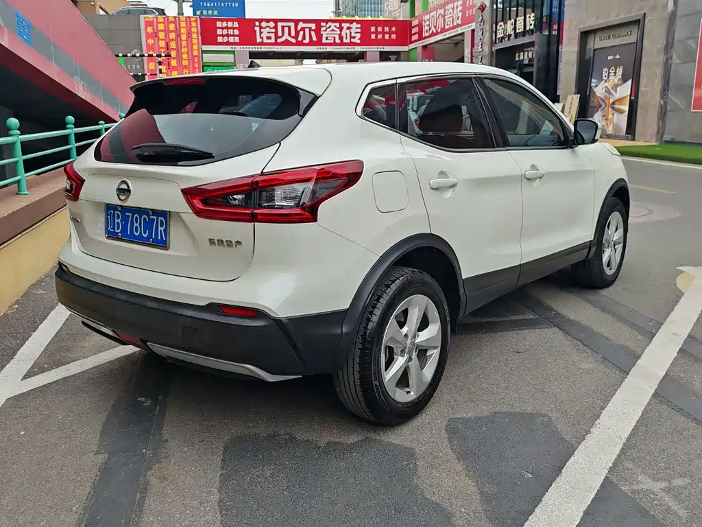 Nissan Qashqai — фото 5