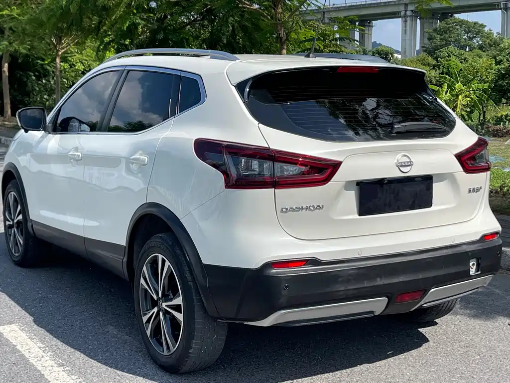 Nissan Qashqai — фото 4