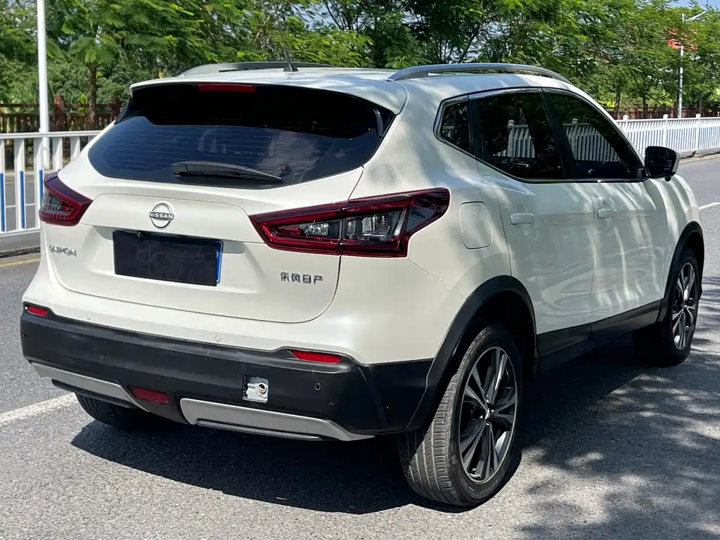 Nissan Qashqai — фото 6
