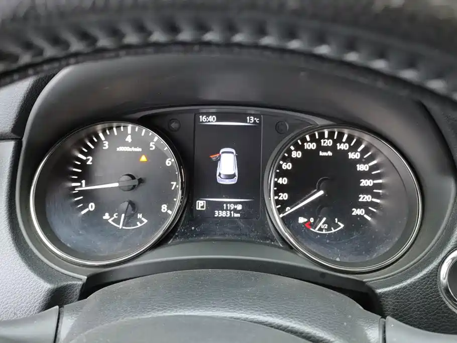 Nissan X-Trail — фото 14