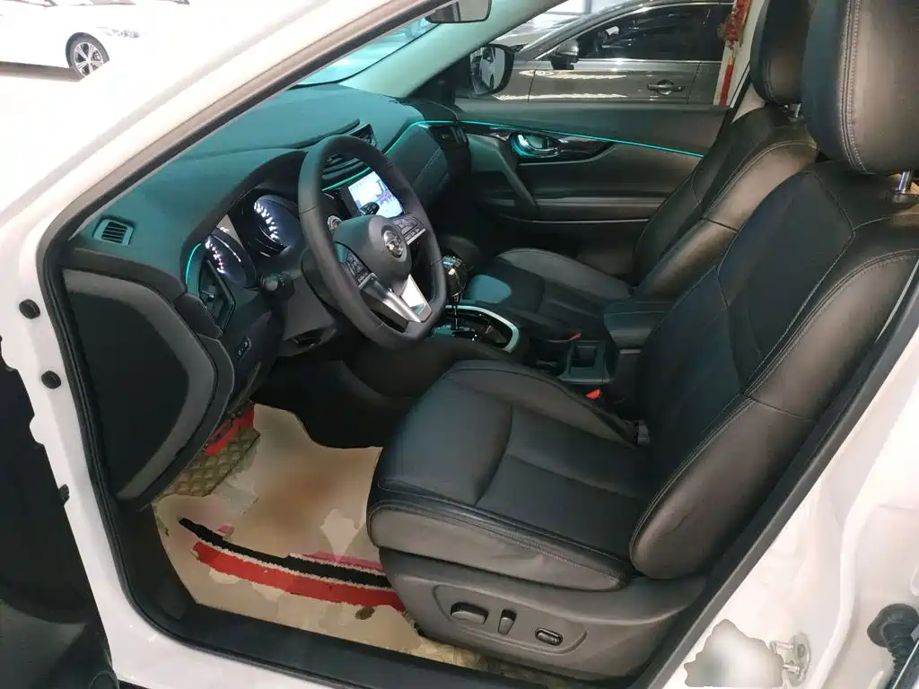 Nissan X-Trail — фото 15