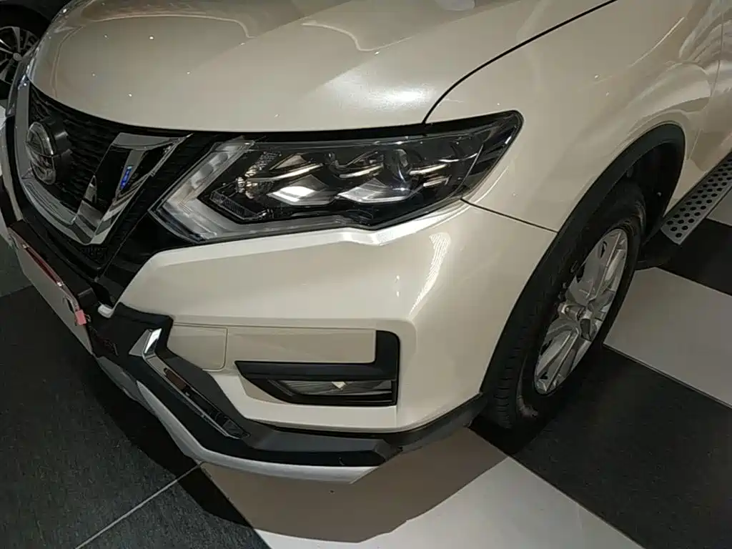 Nissan X-Trail — фото 24