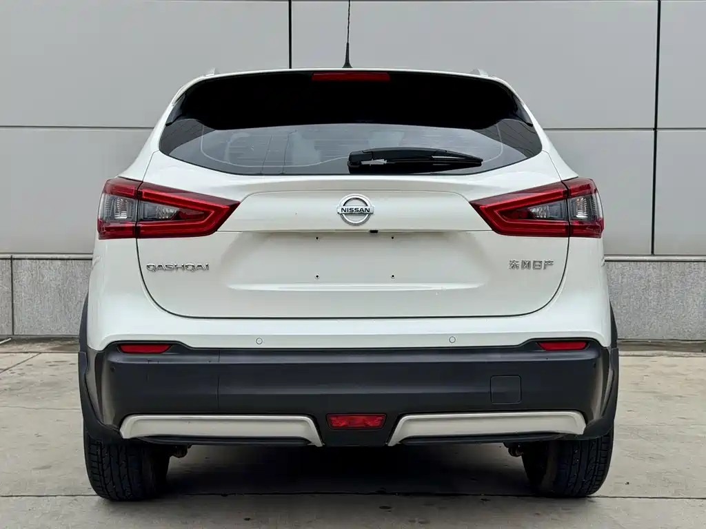 Nissan Qashqai — фото 5