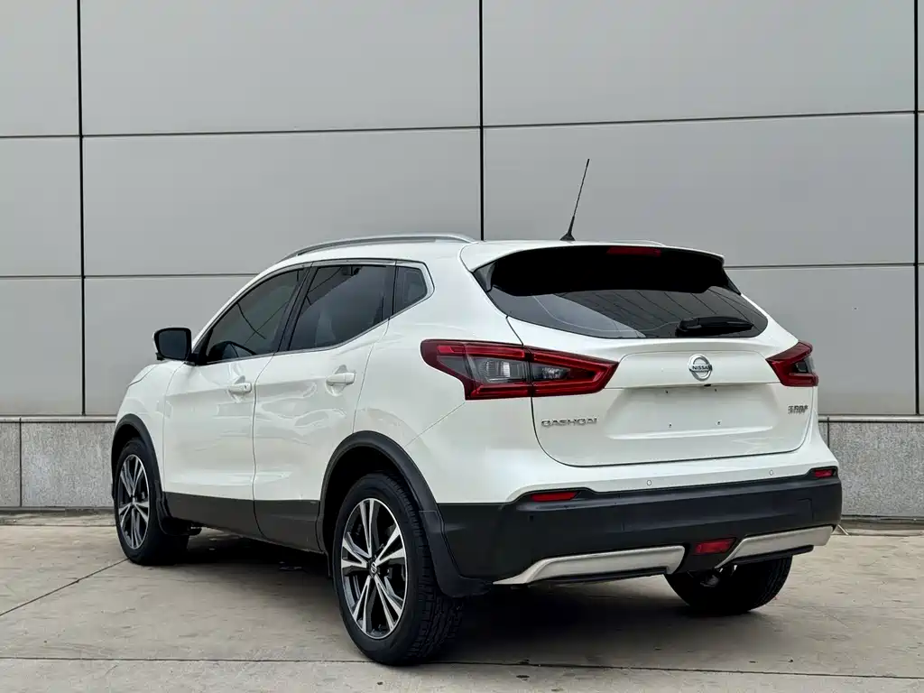 Nissan Qashqai — фото 6