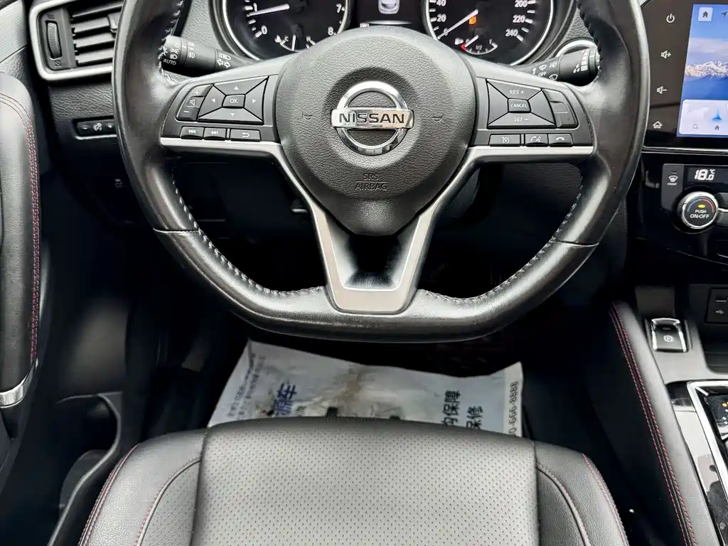 Nissan Qashqai — фото 10