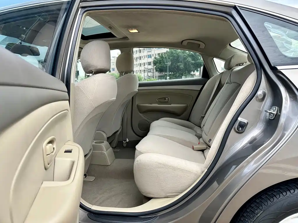 Nissan Sylphy — фото 11
