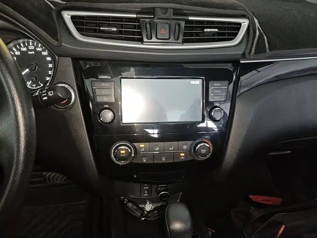 Nissan Qashqai — фото 20