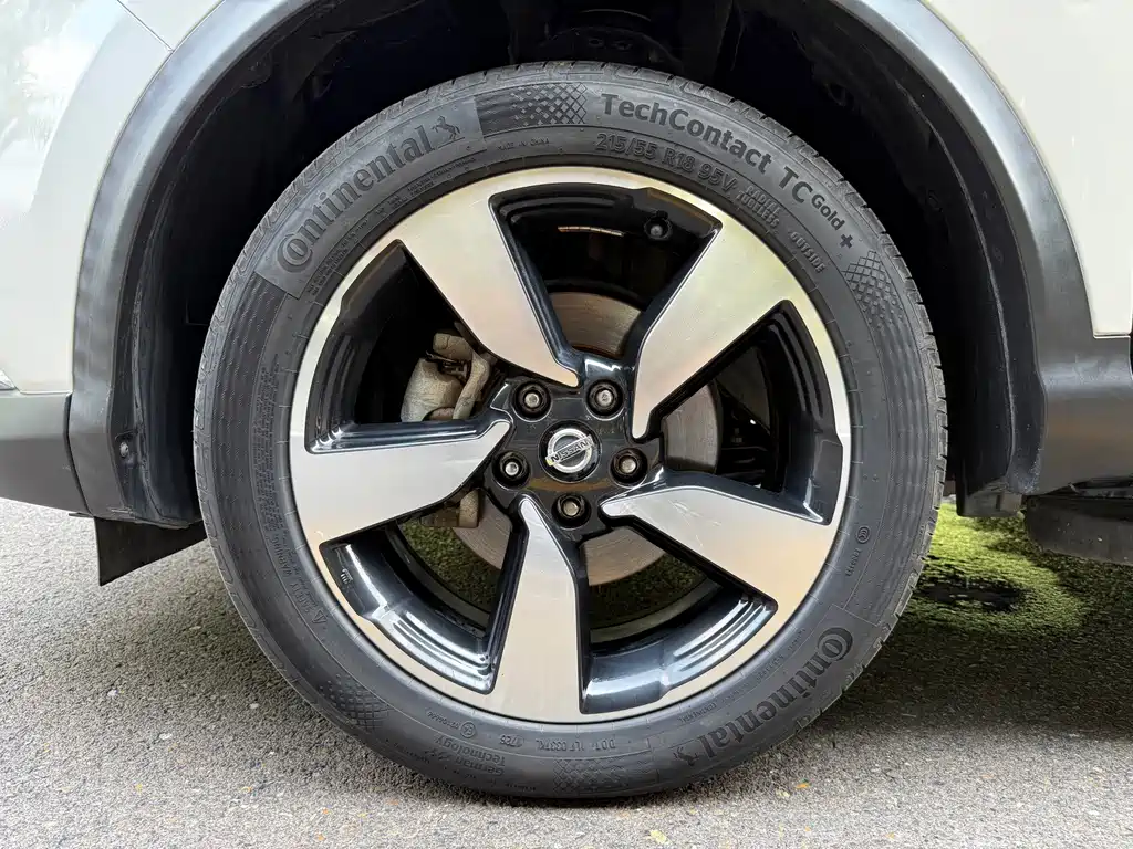 Nissan Qashqai — фото 18
