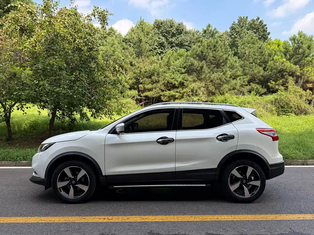 Nissan Qashqai — фото 3